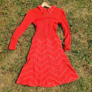 BEAUTIFUL VINTAGE LUCIA Long Sleeve Knit Dress Women's Size Small 70s Chevron